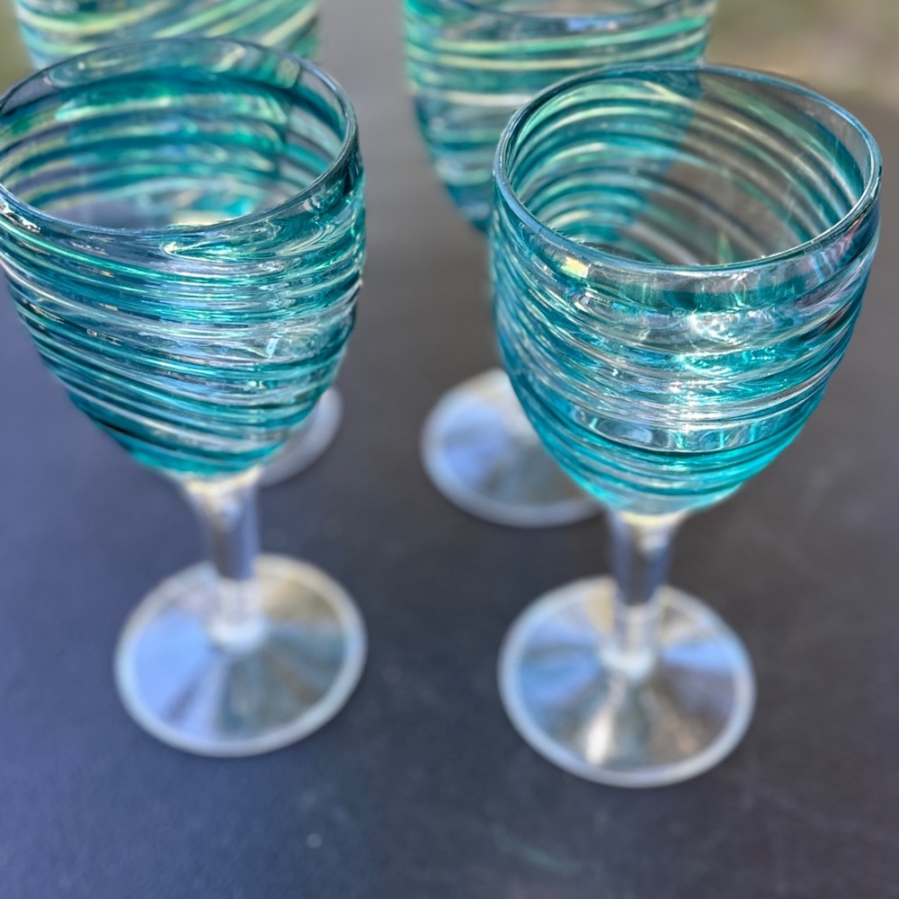 Plastic Teal Swirl Wine Glass Set of 4